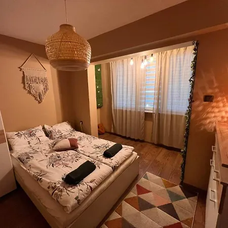 Petya's Two Bedroom Near The Sea Garden. Varna