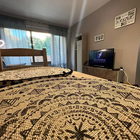 Petya's Two Bedroom Near The Sea Garden. Apartment Varna