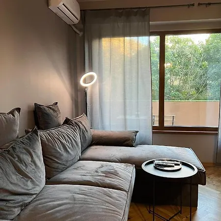 Apartment Petya's Two Bedroom Near The Sea Garden. Varna
